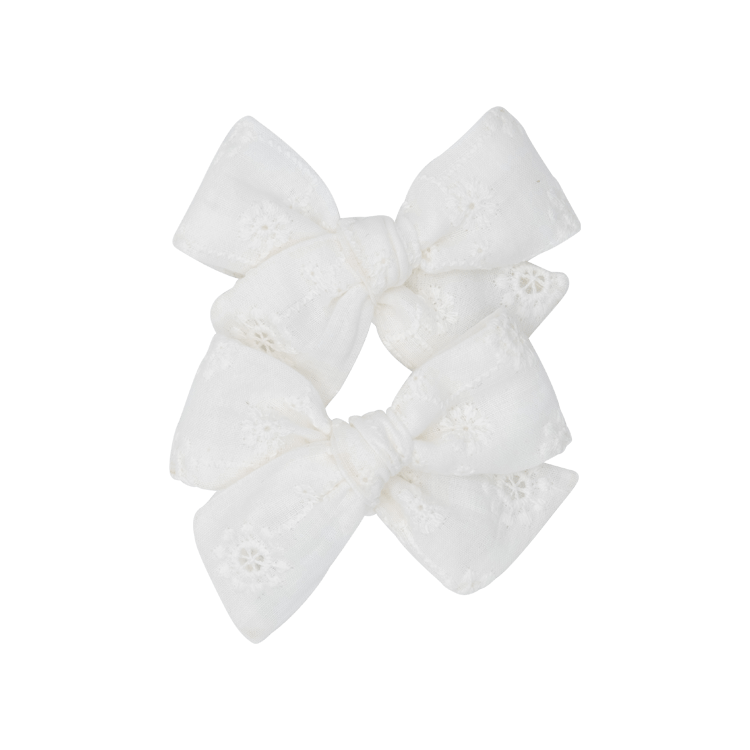 Ferris Embroidery - Petit Pinwheel Bow