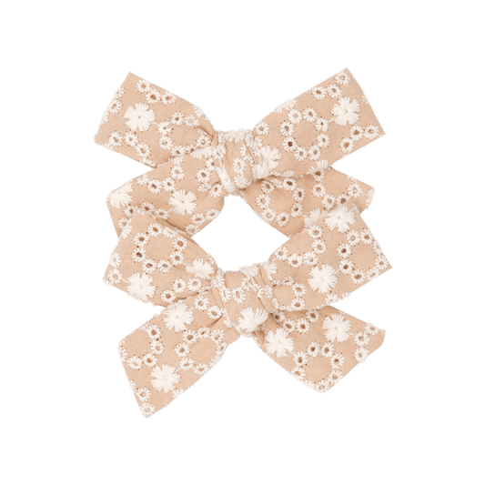 Wreath Embroidery - Petit Frankie Bow